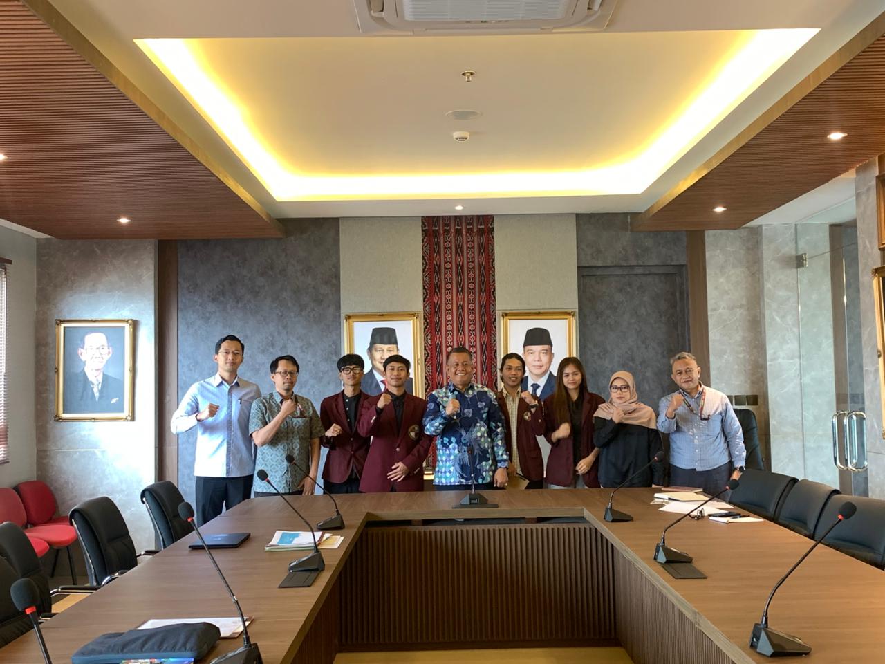 Silahturahmi Antara DPM, BEM, dan Pimpinan UKRI