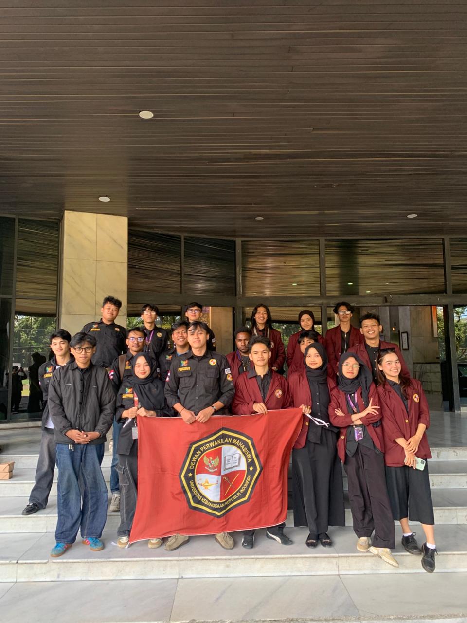 Pelantikan Dewan Perwakilan Mahasiswa Dan Badan Eksekutif Mahasiswa KEMA UKRI